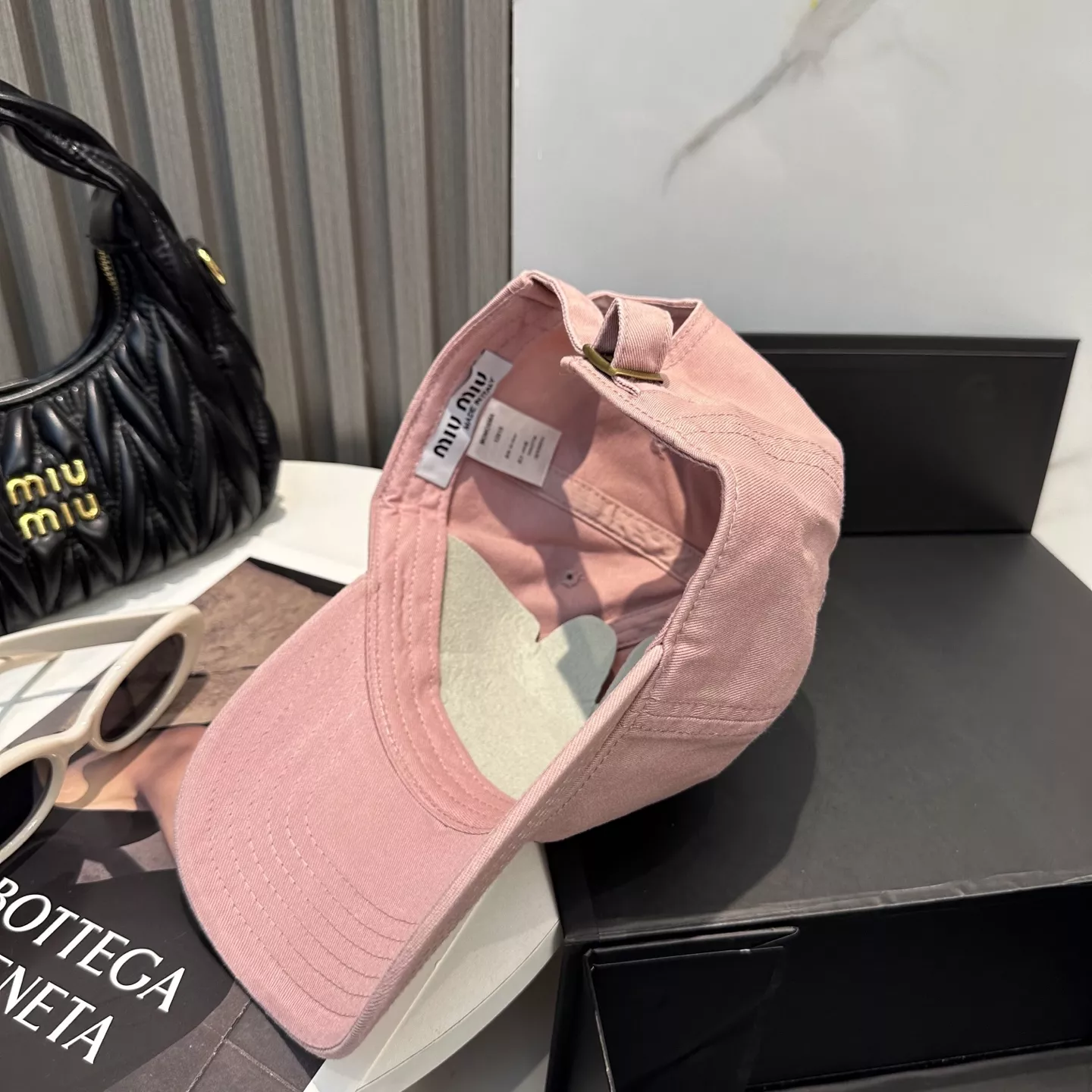 Efficient 4954 MIU MIU Caps