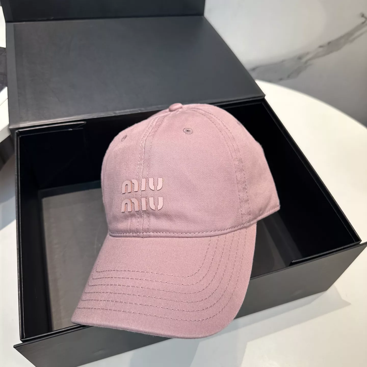Efficient 4954 MIU MIU Caps