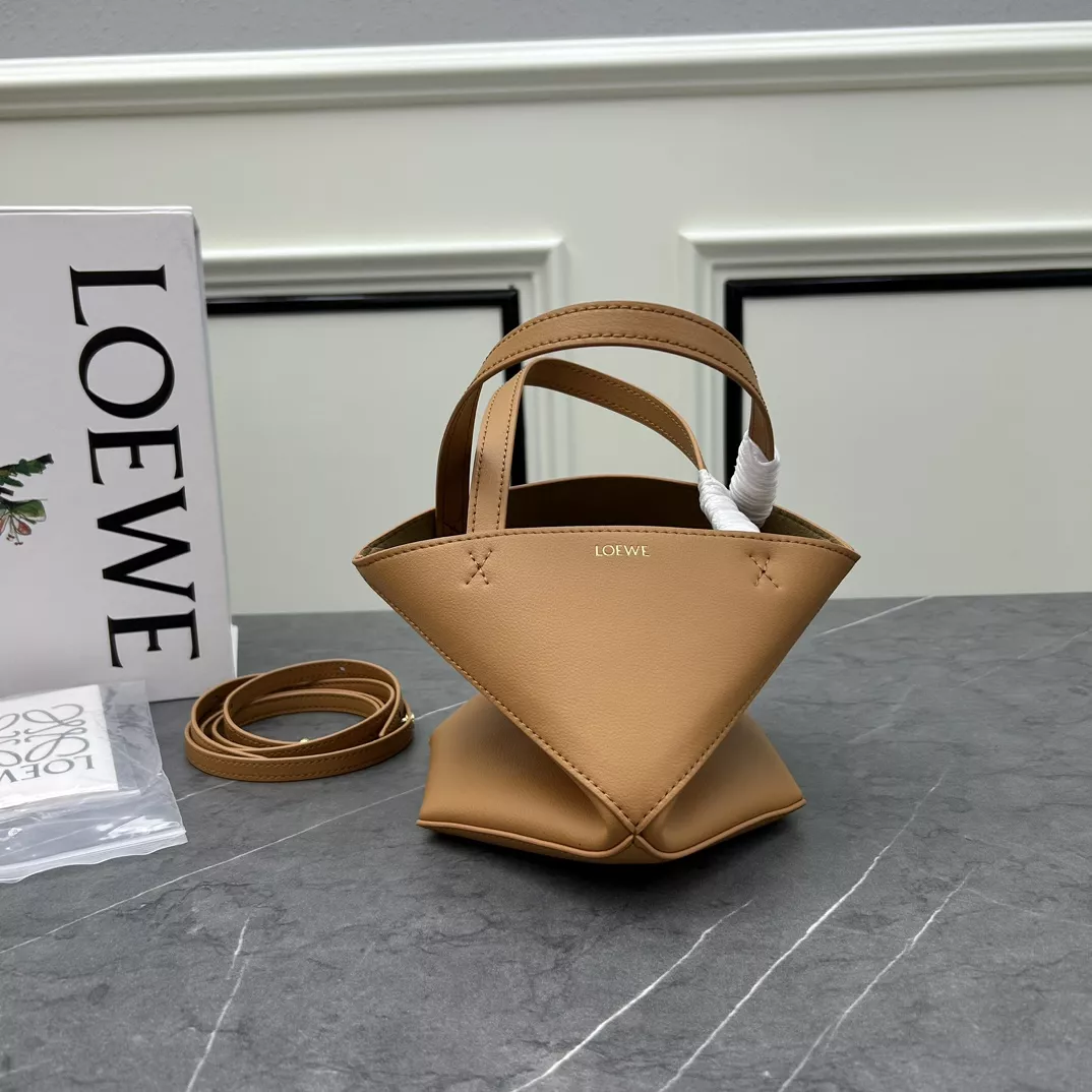 Efficient 512 LOEWE AAA Quality Shoulder Bags For Women