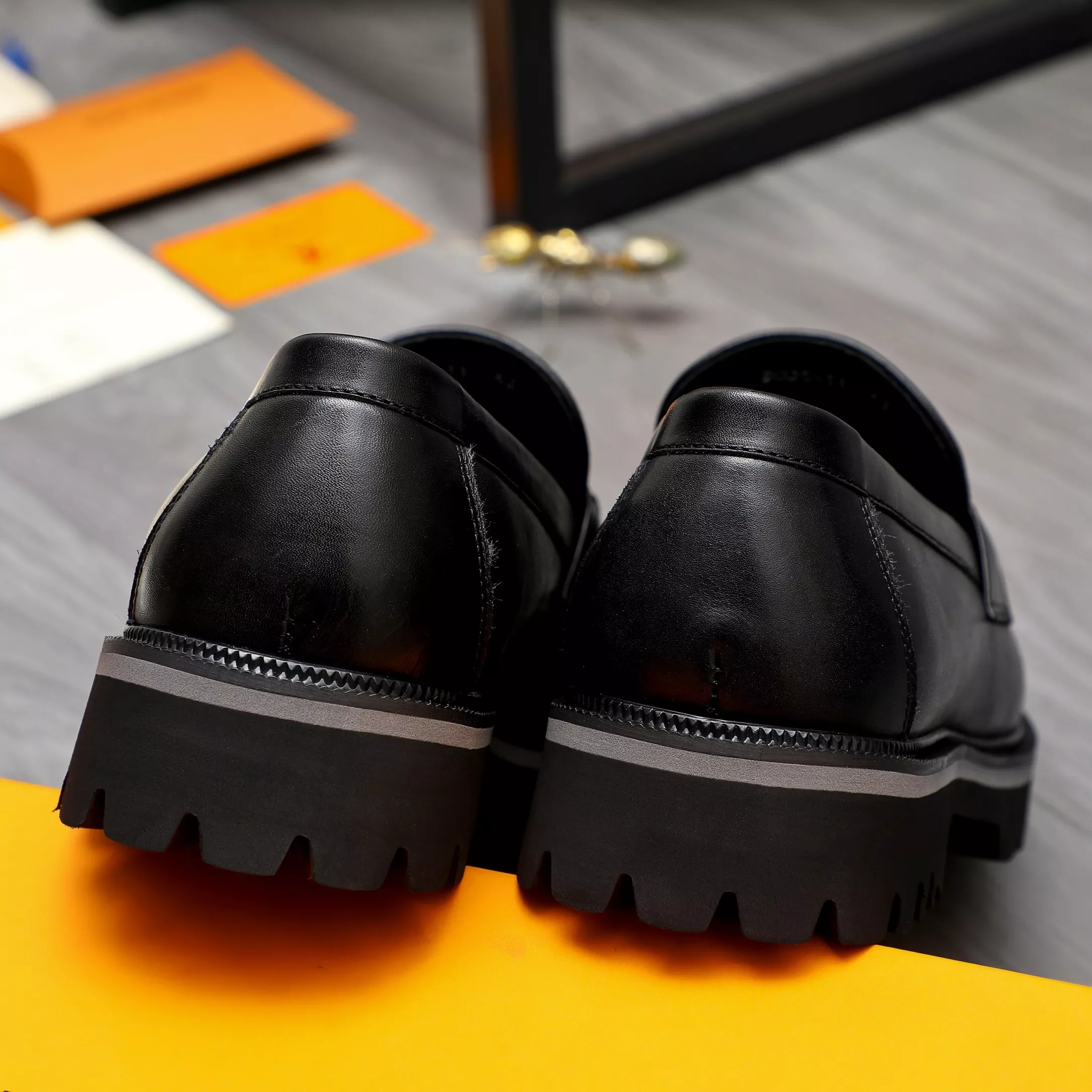 Efficient 5169 Louis Vuitton LV Oxfords Shoes For Men
