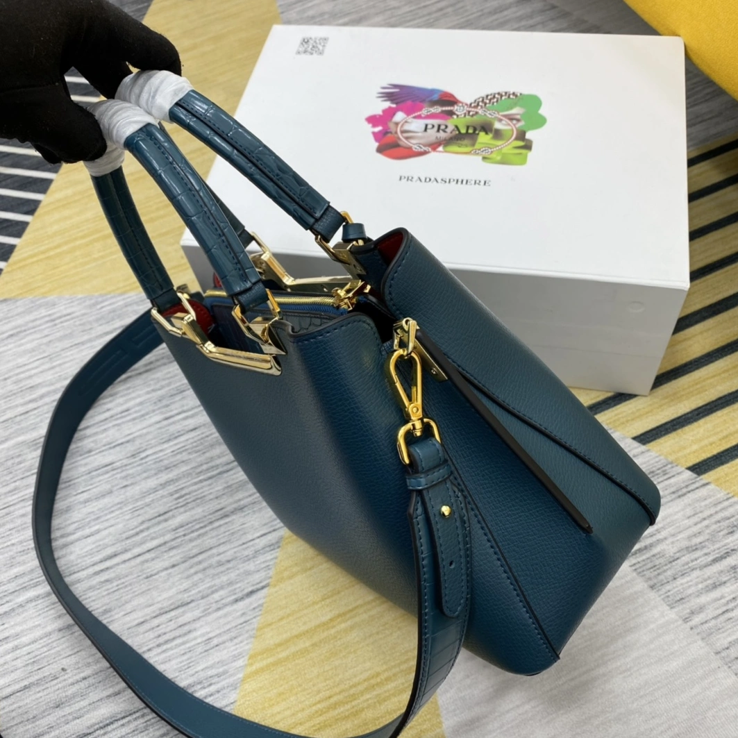 Efficient 5458 Prada AAA Quality Handbags For Women
