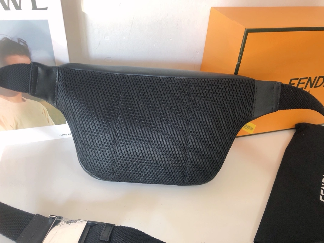 Efficient 557 Fendi AAA Man Belt Bags