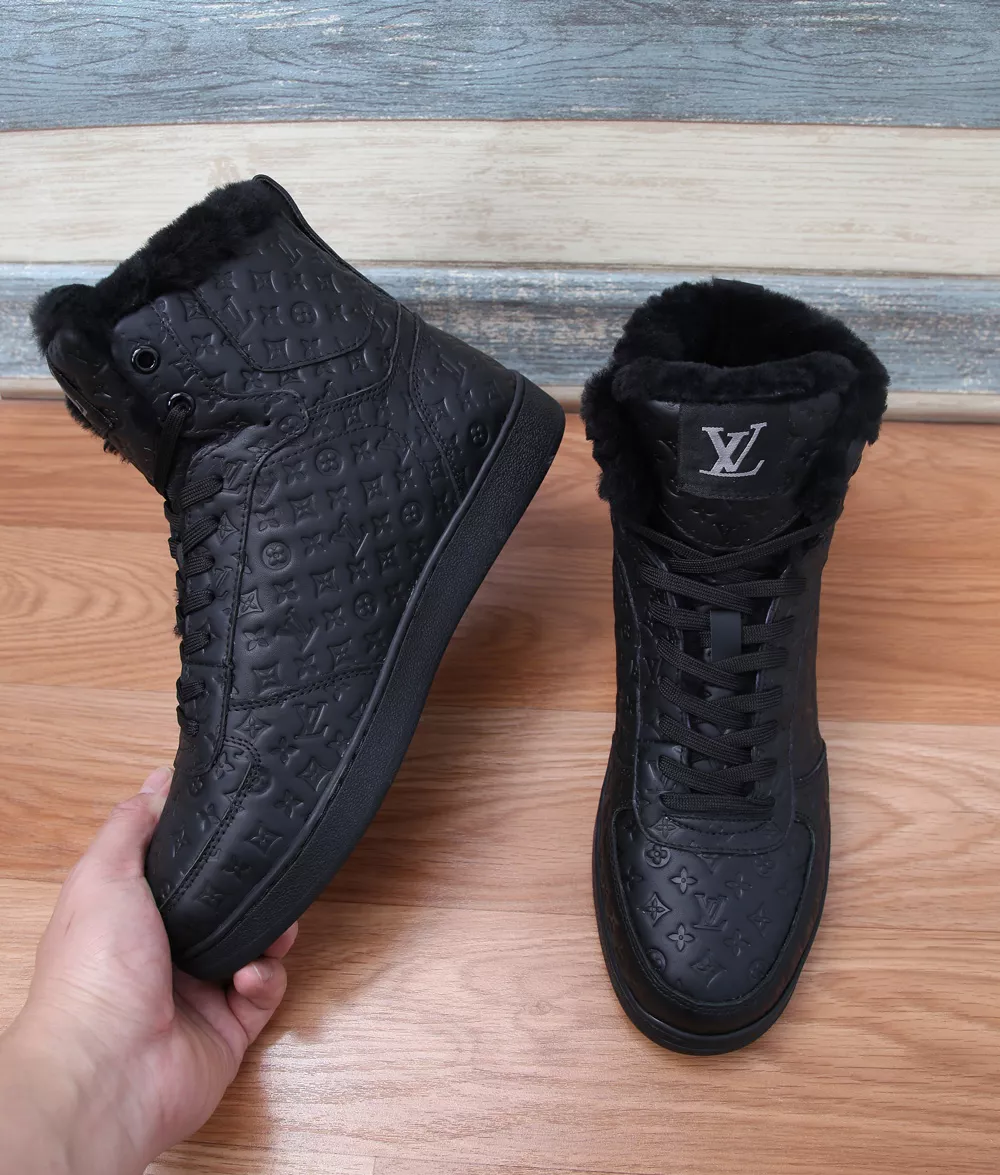 Efficient 5579 Louis Vuitton High Tops Shoes For Men