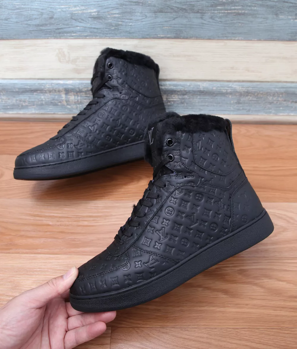 Efficient 5579 Louis Vuitton High Tops Shoes For Men