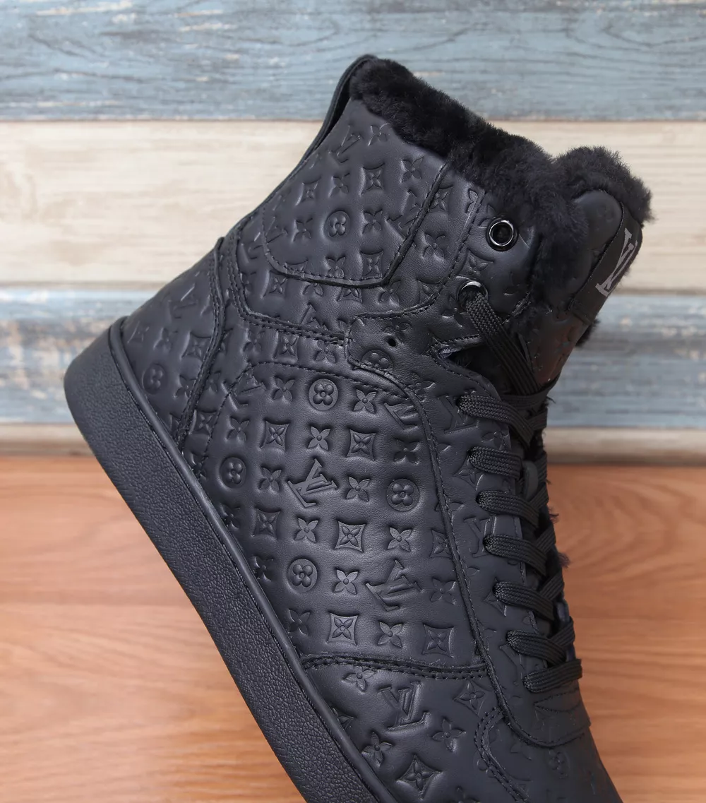 Efficient 5579 Louis Vuitton High Tops Shoes For Men