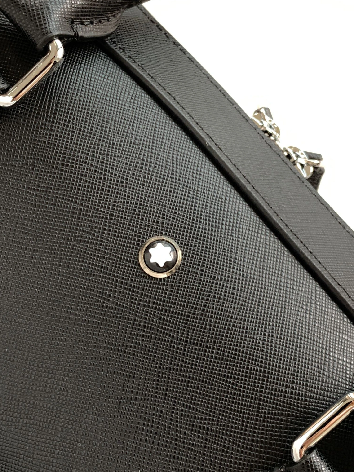 Efficient 5613 Mont Blanc AAA Man Handbags