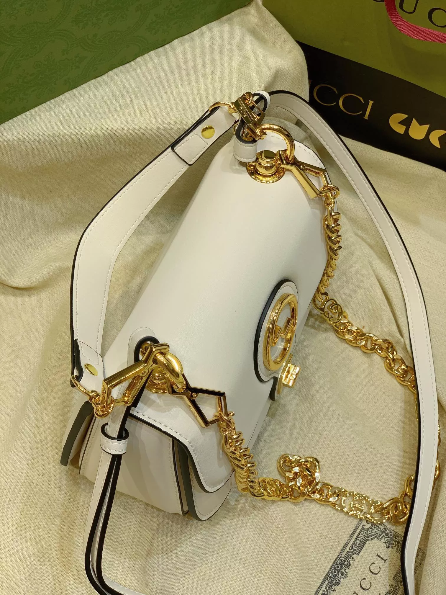 Efficient 5741 Gucci AAA Quality Messenger Bags For Women