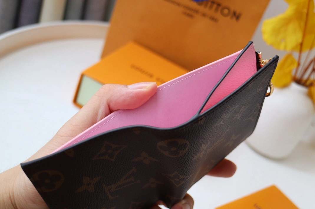 Efficient 5841 Louis Vuitton AAA Quality Card Case In Pink