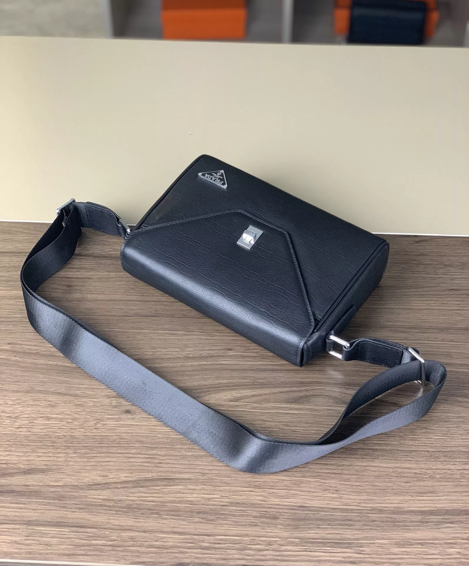 Efficient 6221 Prada AAA Man Messenger Bags