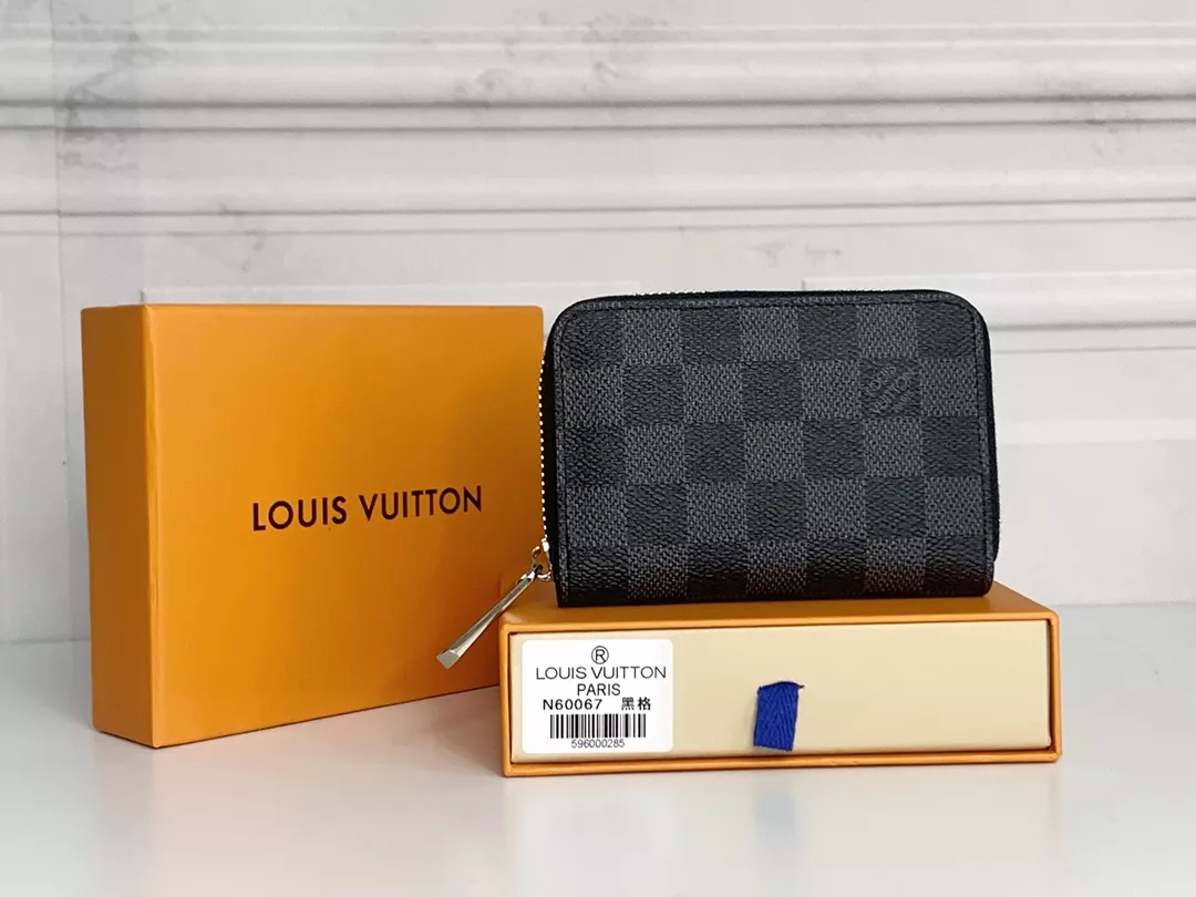 Efficient 6466 Louis Vuitton LV Card Case