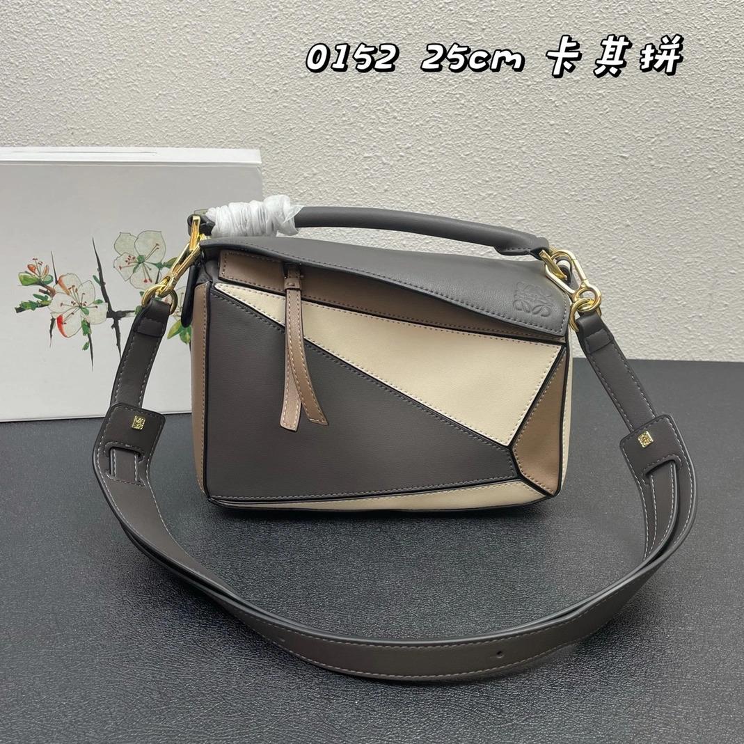 Efficient 6505 LOEWE AAA Quality Messenger Bags For Women