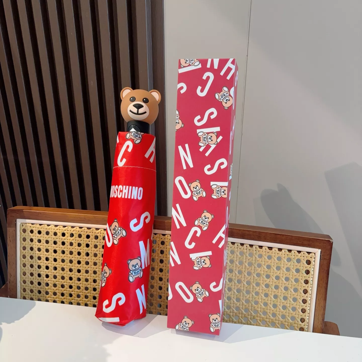 Efficient 6740 Moschino Umbrellas