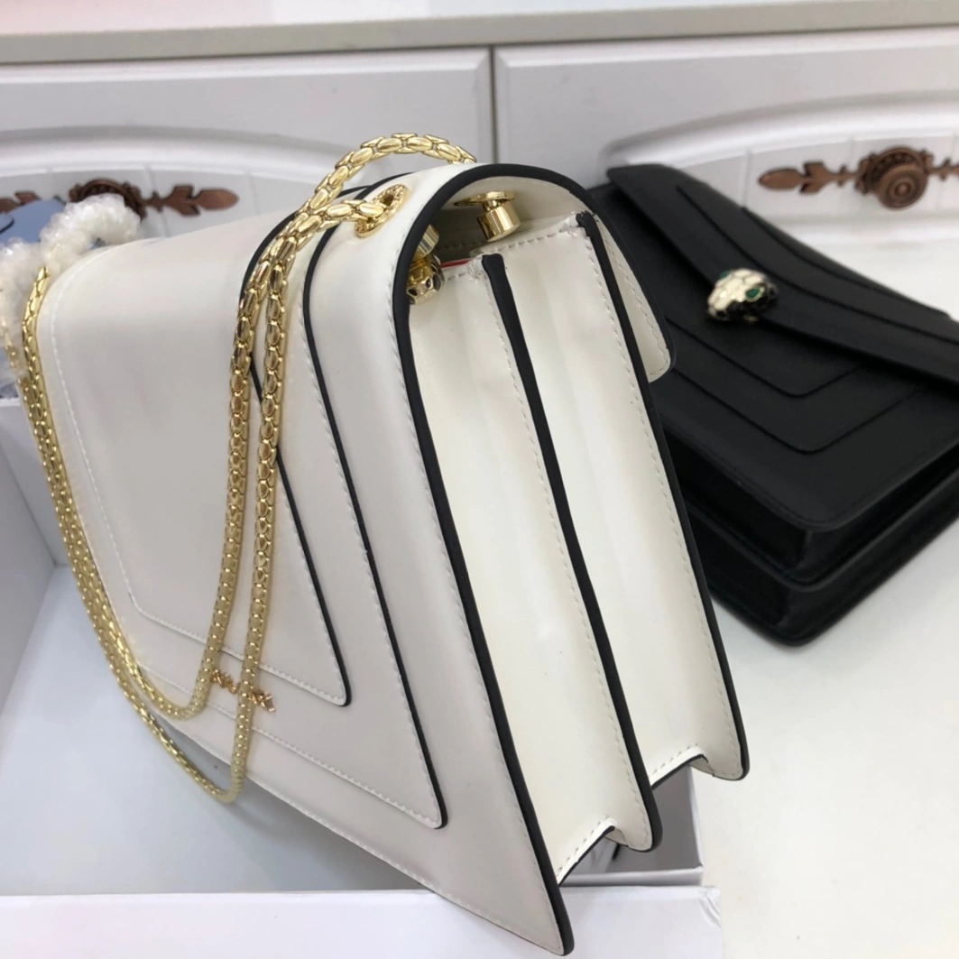 Efficient 6789 Bvlgari AAA Quality Messenger Bags For Women
