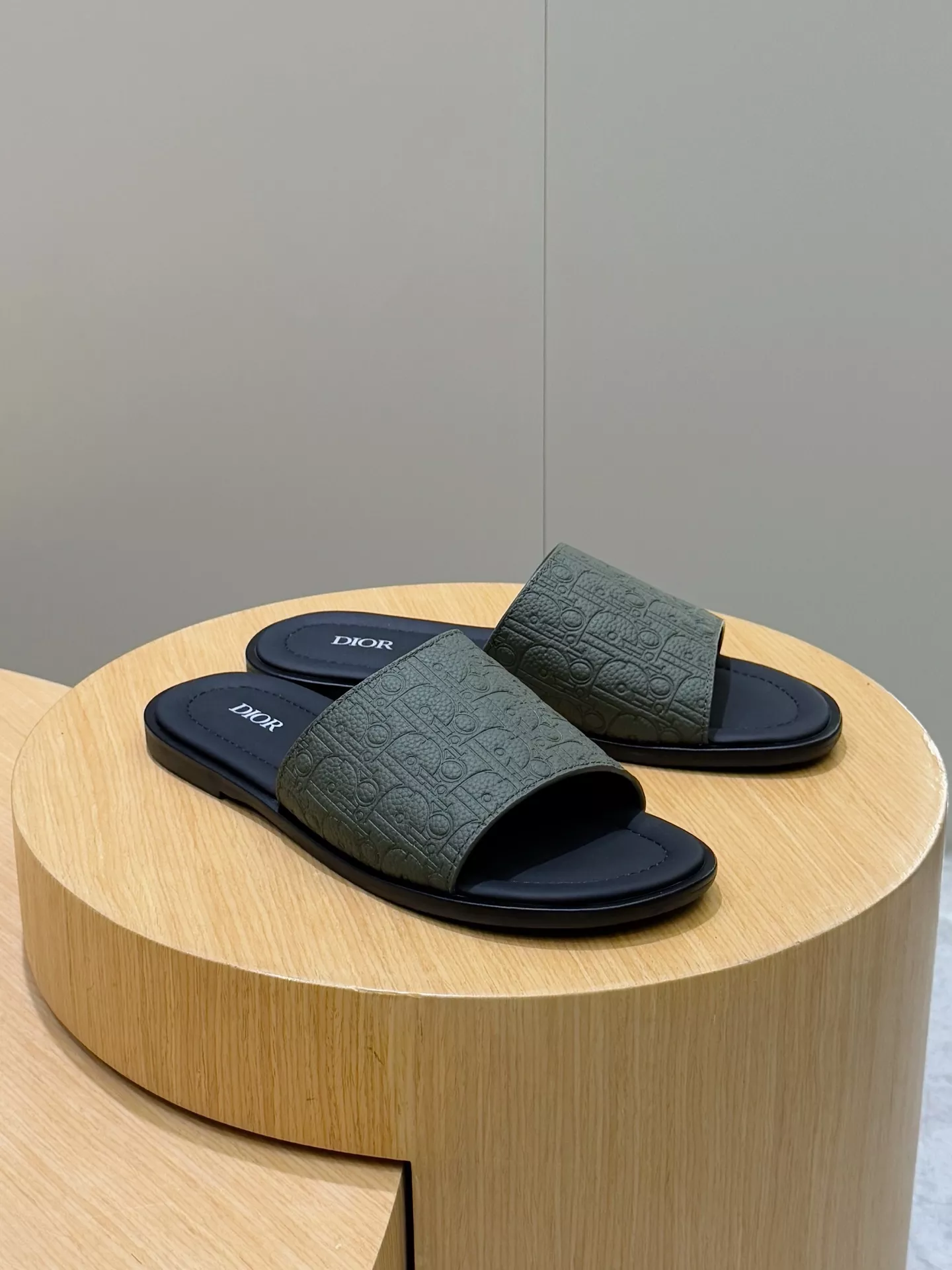 Efficient 6824 Christian Dior Slippers For Men