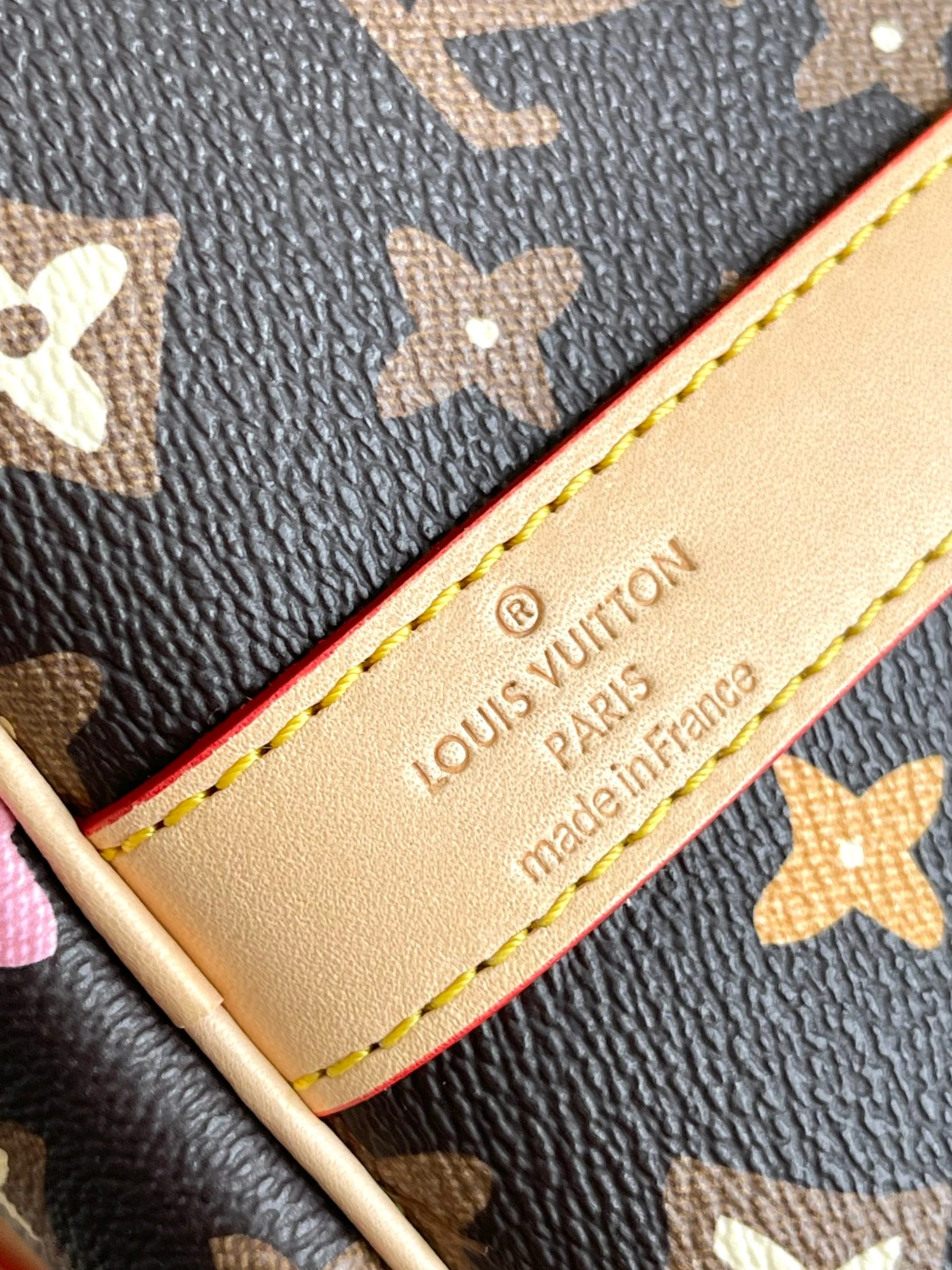 Efficient 7011 Louis Vuitton Travel Bags