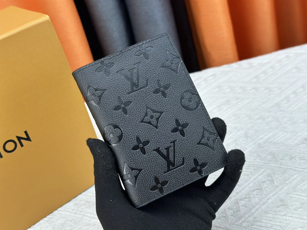Efficient 7233 Louis Vuitton LV Card Case