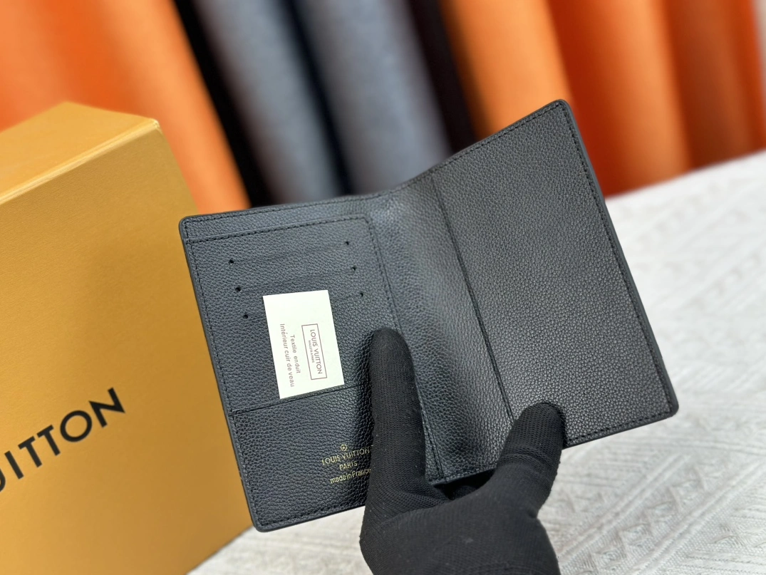 Efficient 7233 Louis Vuitton LV Card Case