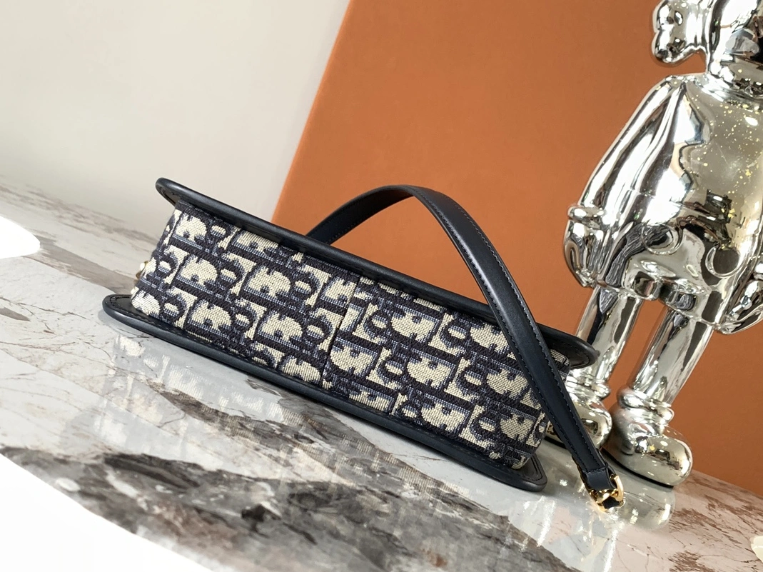 Efficient 7262 Christian Dior AAA Quality Messenger Bags For Women