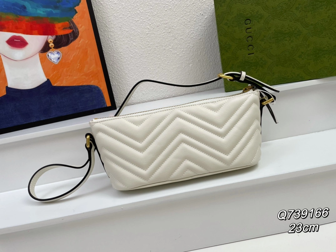 Efficient 732 Gucci AAA Quality Shoulder Bags For Women
