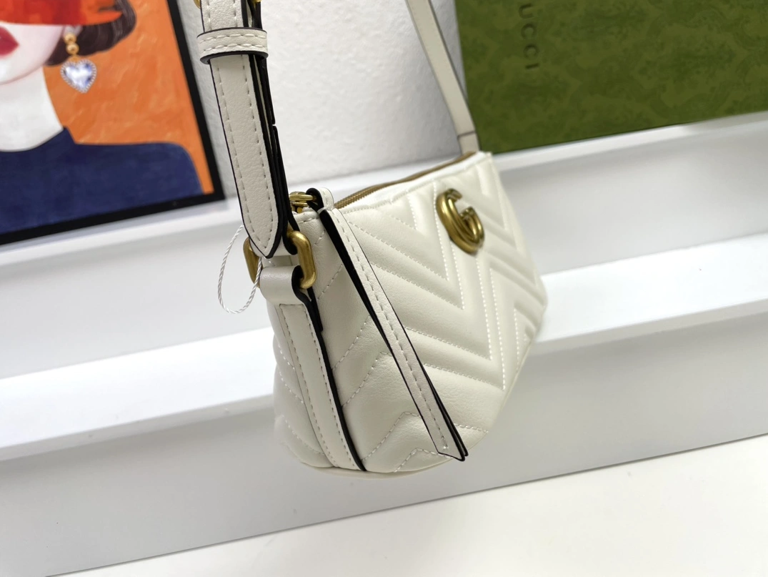 Efficient 732 Gucci AAA Quality Shoulder Bags For Women