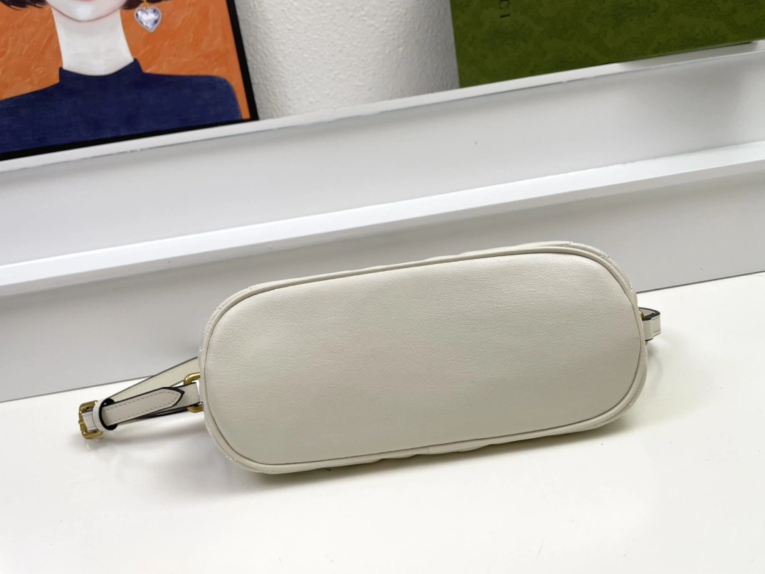 Efficient 732 Gucci AAA Quality Shoulder Bags For Women