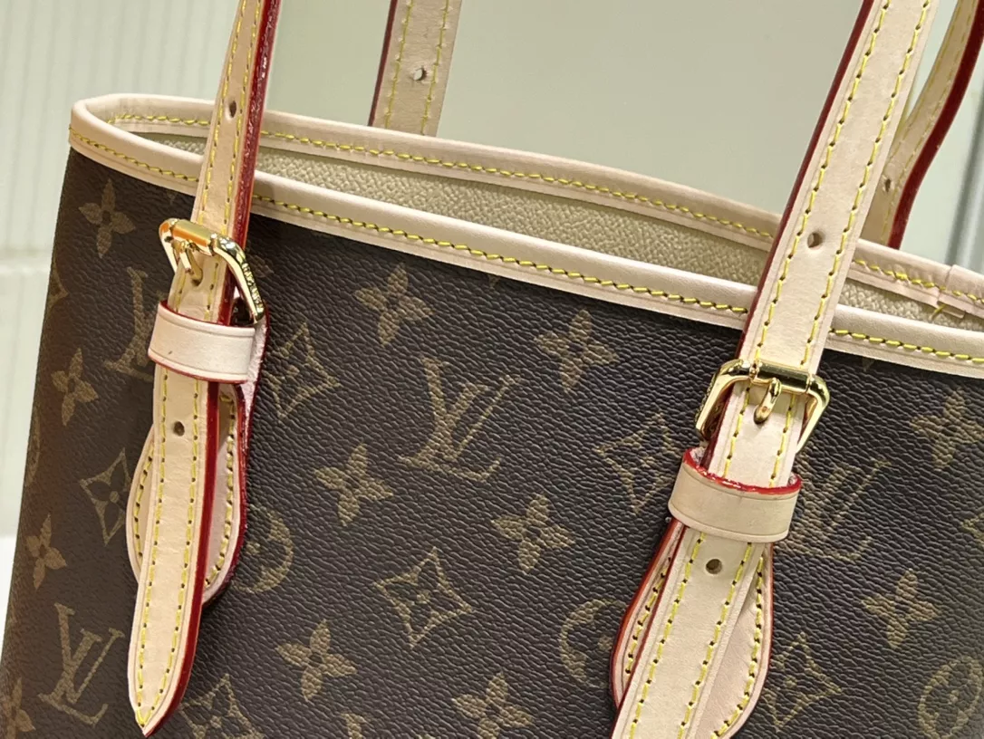 Efficient 7525 Louis Vuitton AAA Quality Shoulder Bags For Women