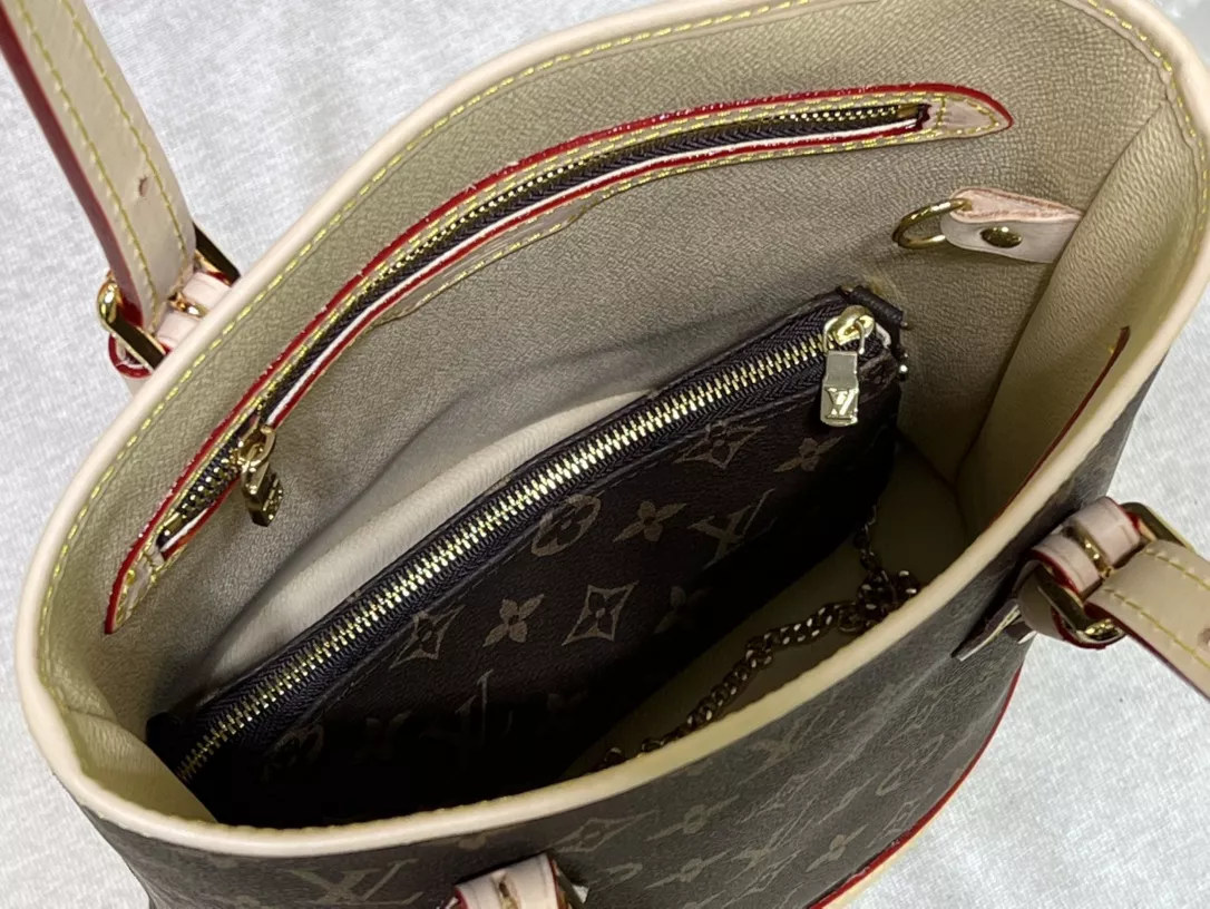 Efficient 7525 Louis Vuitton AAA Quality Shoulder Bags For Women