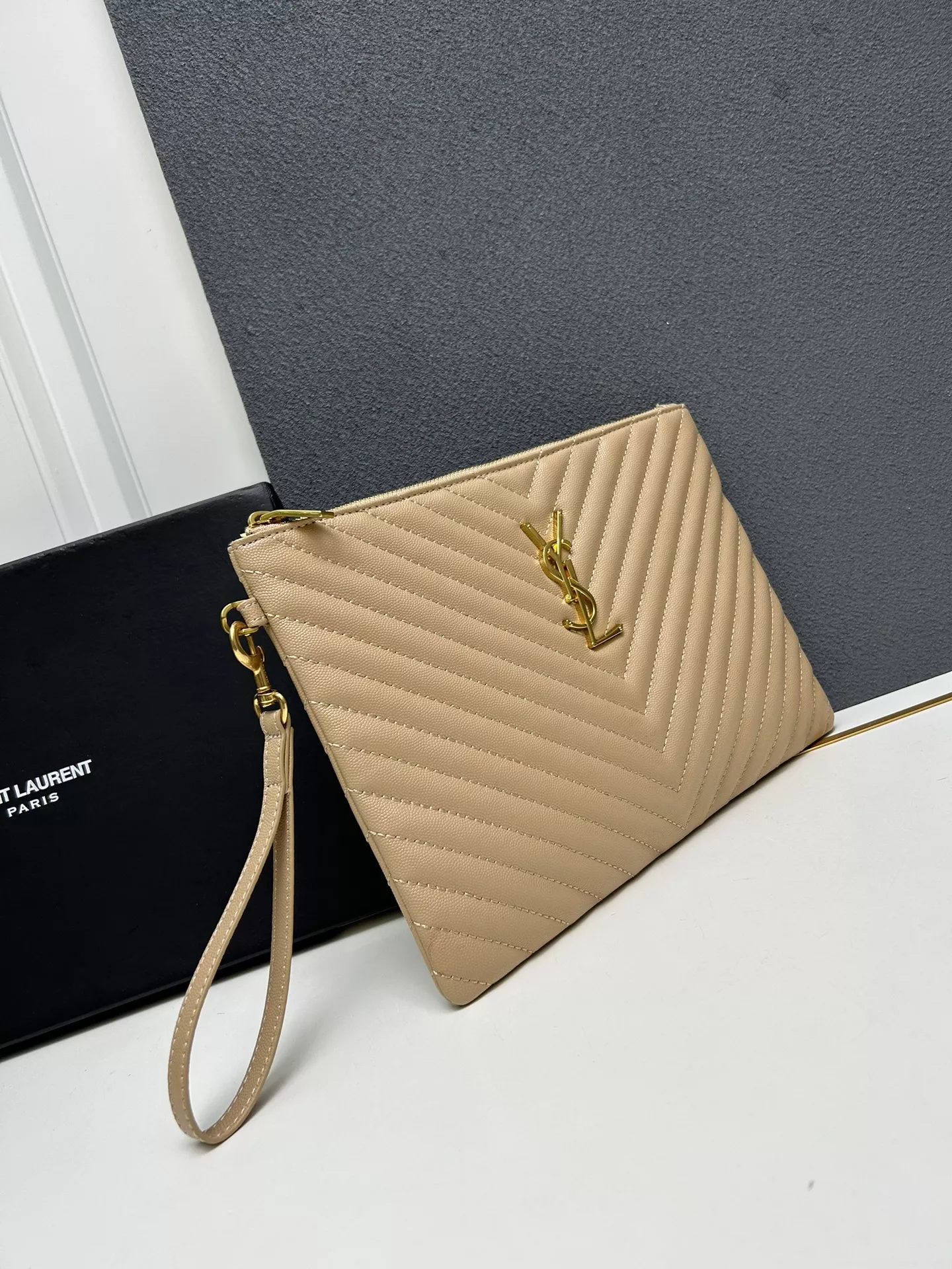 Efficient 7588 Yves Saint Laurent AAA Quality Handbags For Women