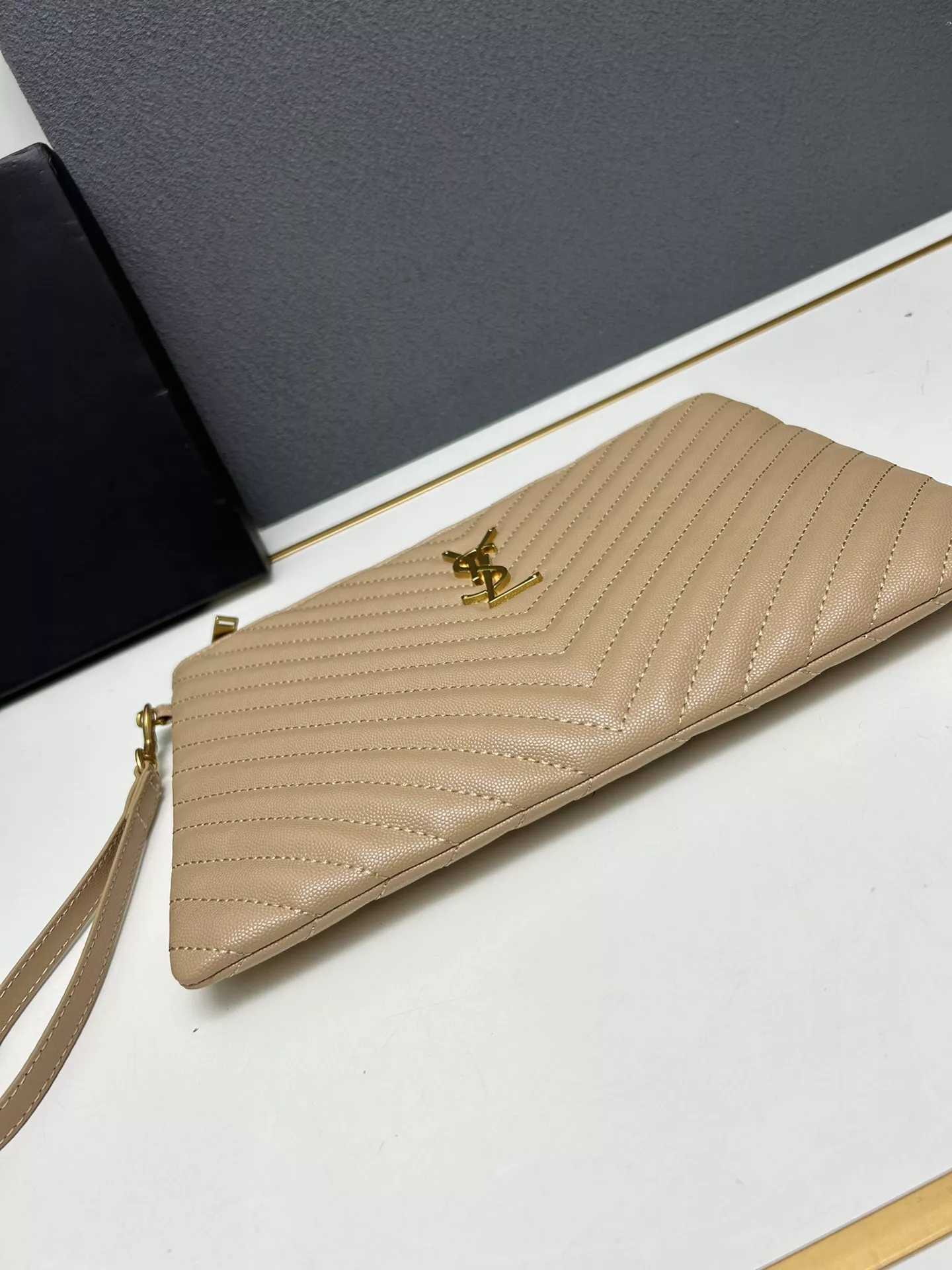 Efficient 7588 Yves Saint Laurent AAA Quality Handbags For Women