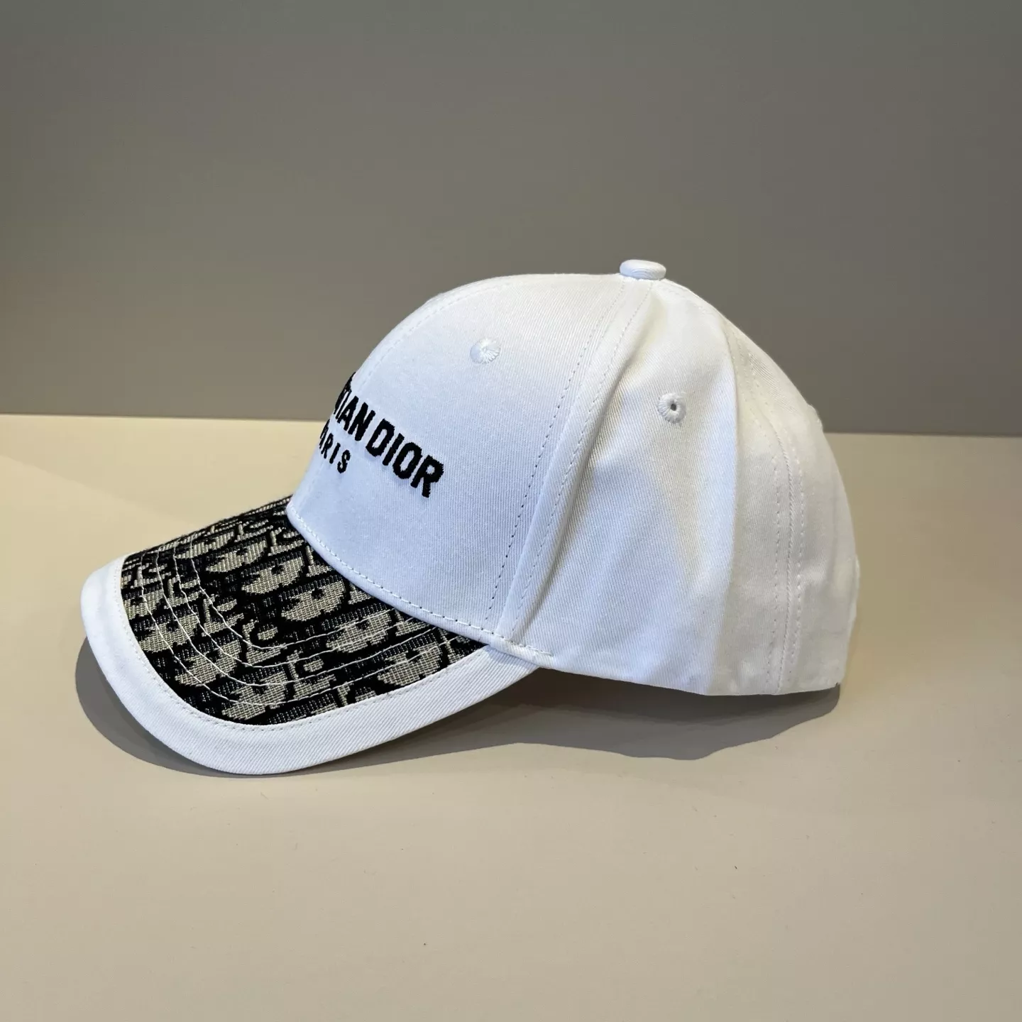 Efficient 761 Christian Dior Caps