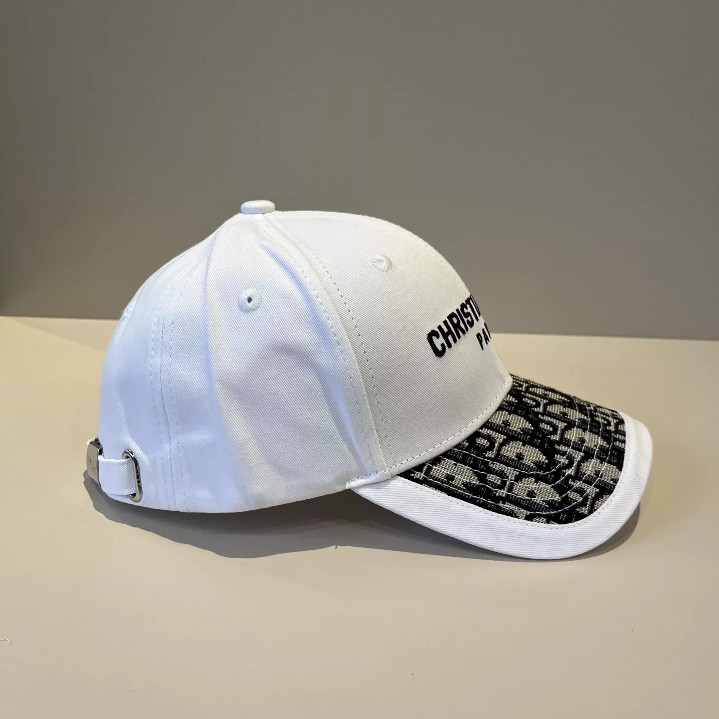 Efficient 761 Christian Dior Caps