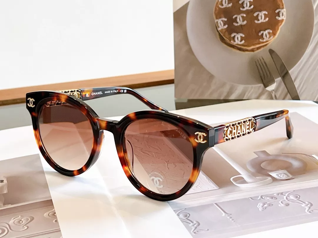 Efficient 7680 Chanel AAA Quality Sunglasses