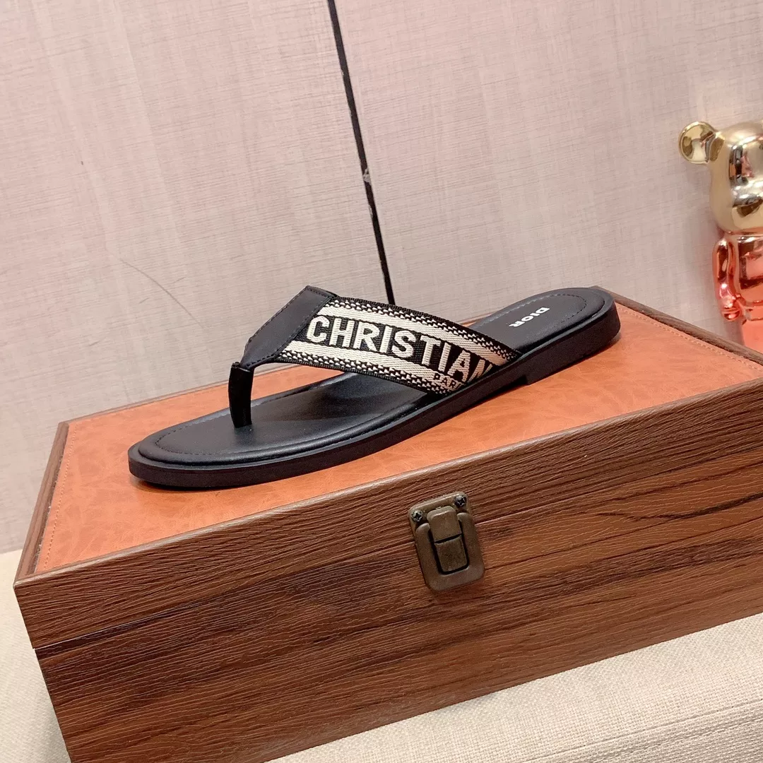 Efficient 7837 Christian Dior Slippers For Men
