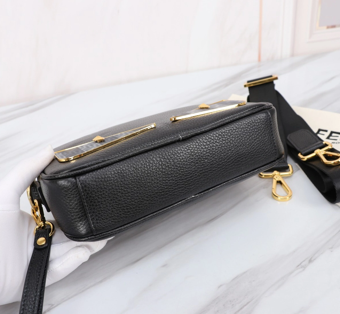 Efficient 8145 Fendi AAA Man Messenger Bags