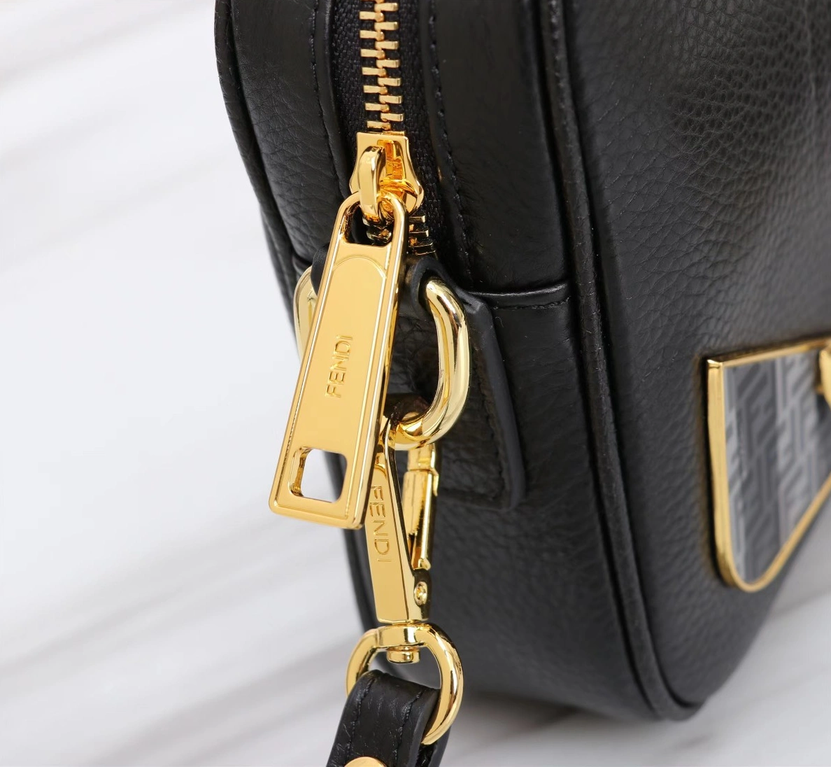 Efficient 8145 Fendi AAA Man Messenger Bags