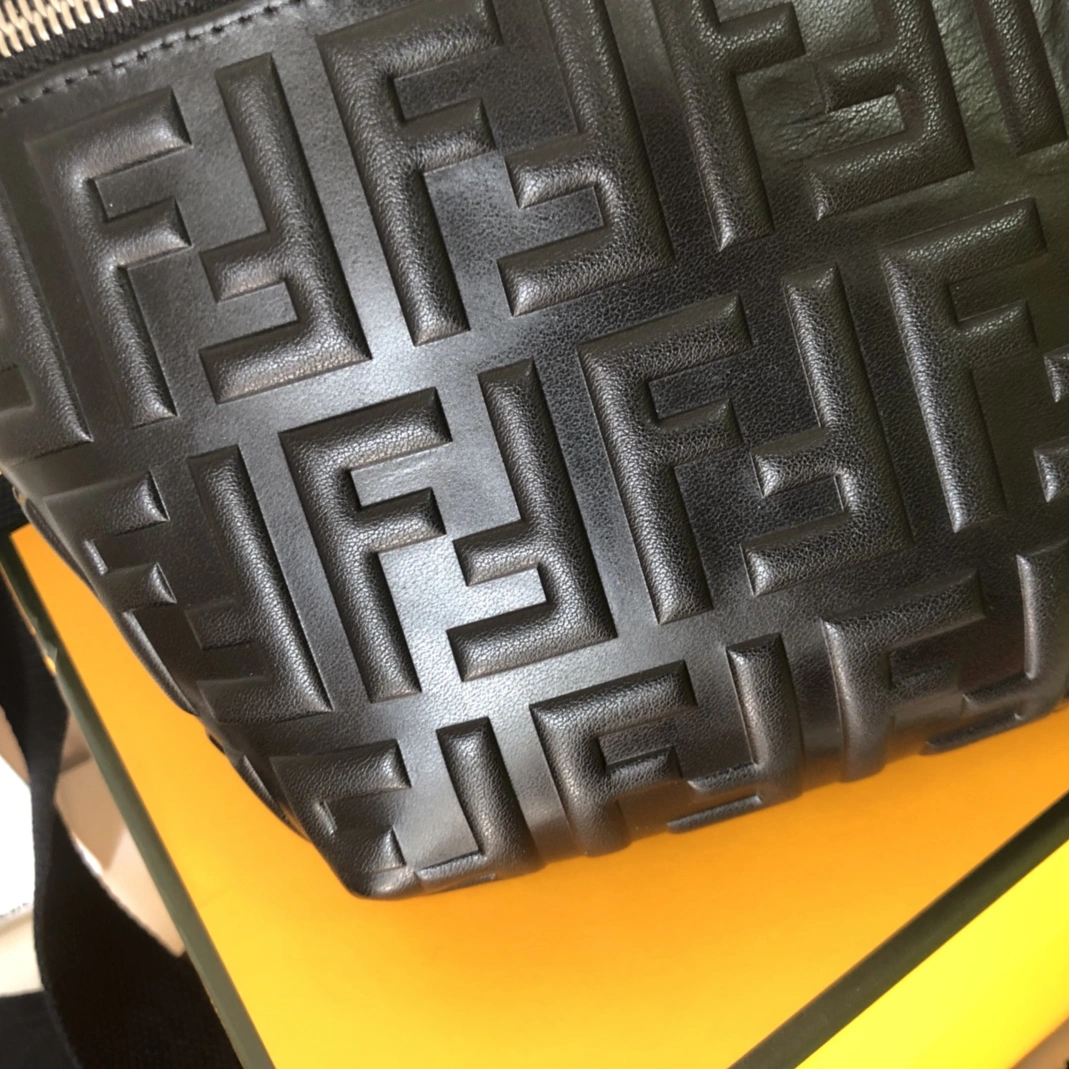 Efficient 8164 Fendi AAA Man Messenger Bags