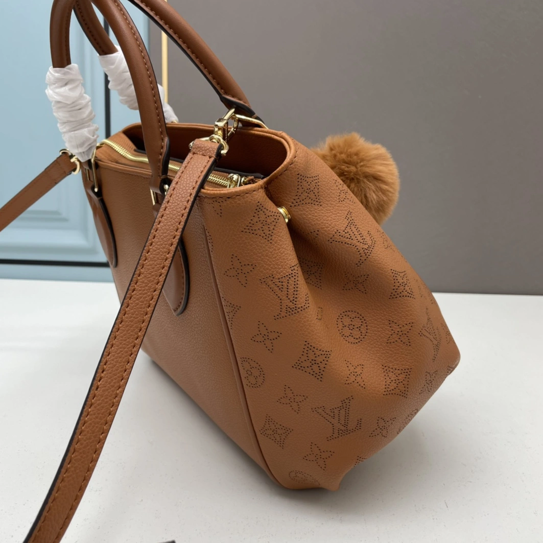 Efficient 8300 Louis Vuitton AAA Quality Handbags For Women