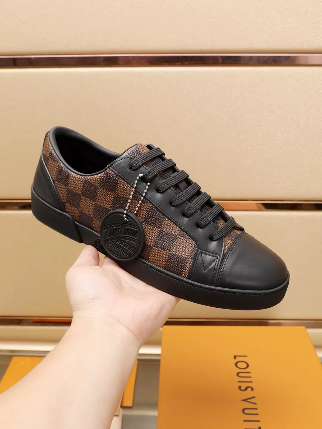 Efficient 8302 Louis Vuitton Casual Shoes For Men