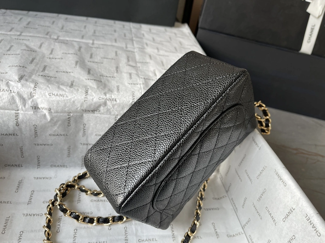Efficient 8307 Chanel AAA Quality Messenger Bags For Women