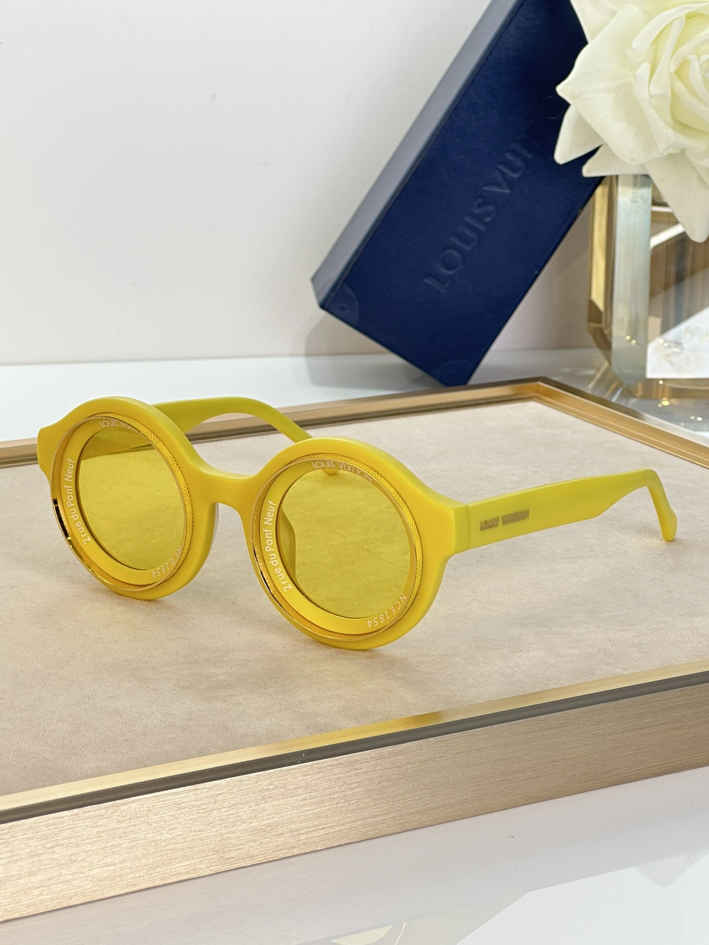 Efficient 8358 Louis Vuitton AAA Quality Sunglasses