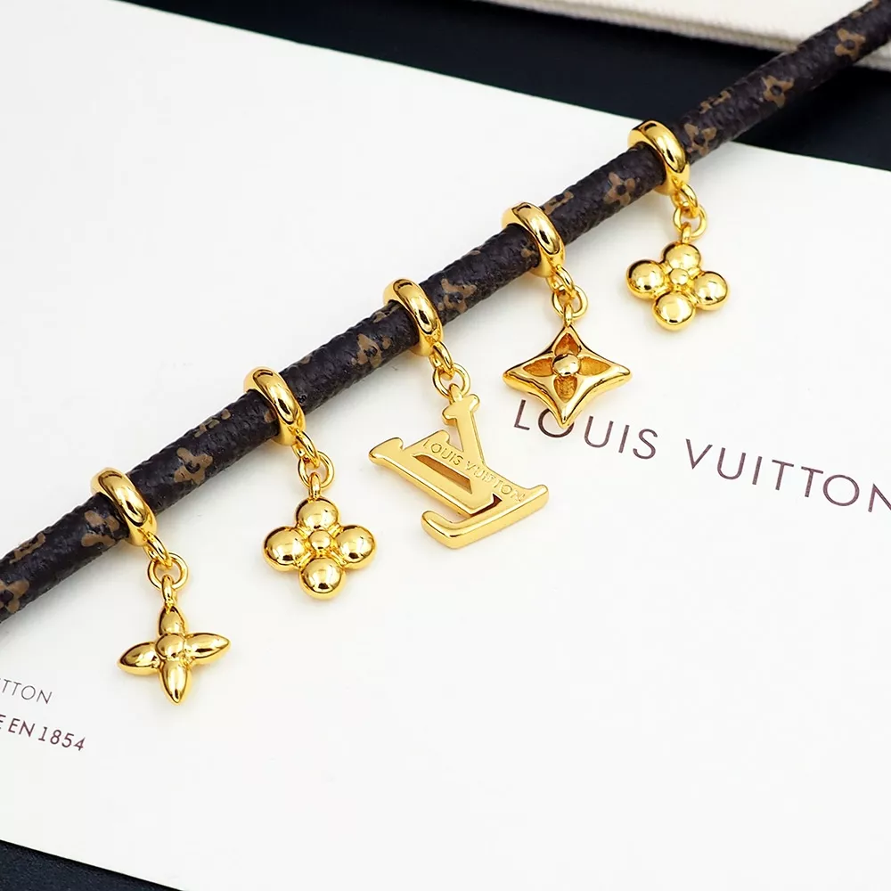 Efficient 8428 Louis Vuitton LV Bracelets