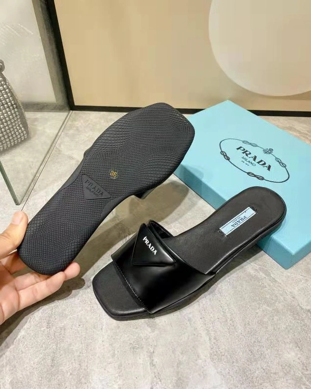 Efficient 8432 Prada Slippers For Women