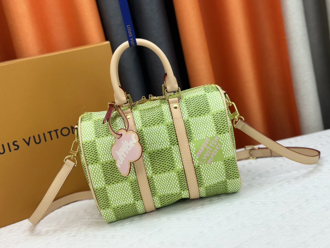 Efficient 8555 Louis Vuitton AAA Quality Handbags For Women