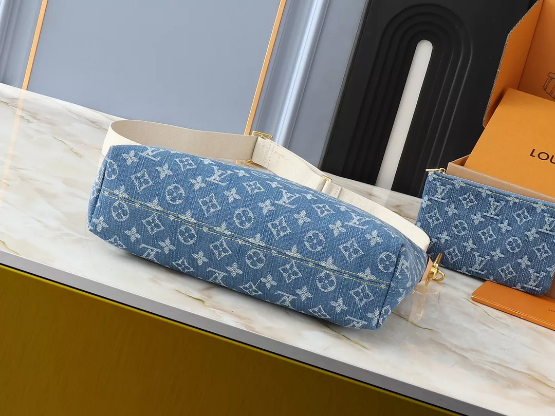 Efficient 8698 Louis Vuitton AAA Quality Messenger Bags For Women