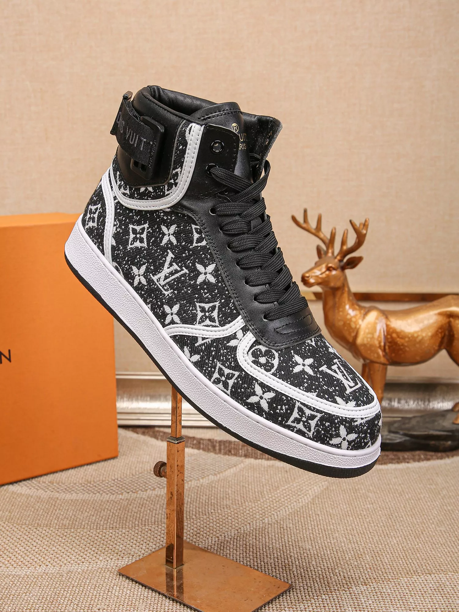Efficient 879 Louis Vuitton High Tops Shoes For Men