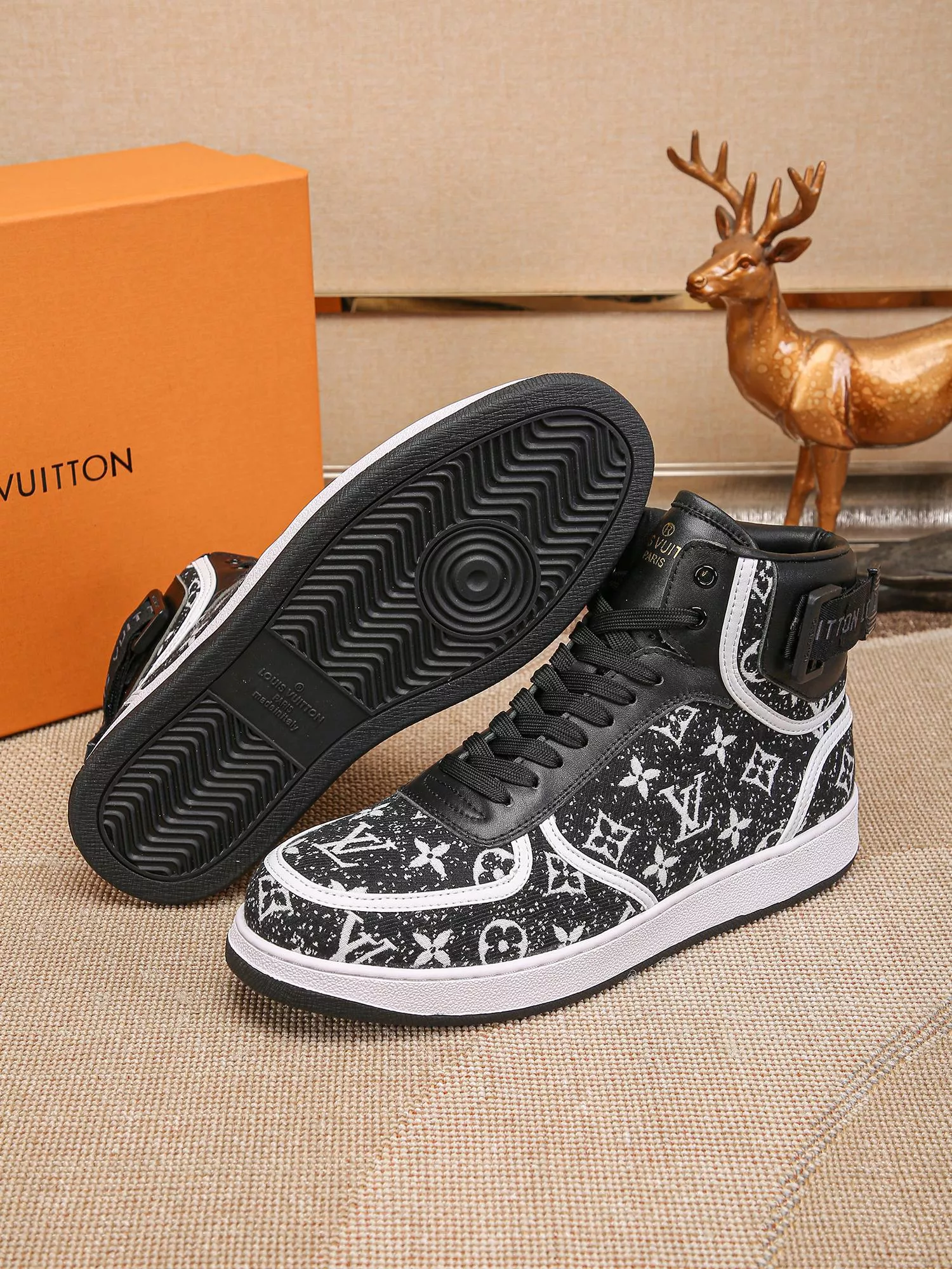 Efficient 879 Louis Vuitton High Tops Shoes For Men