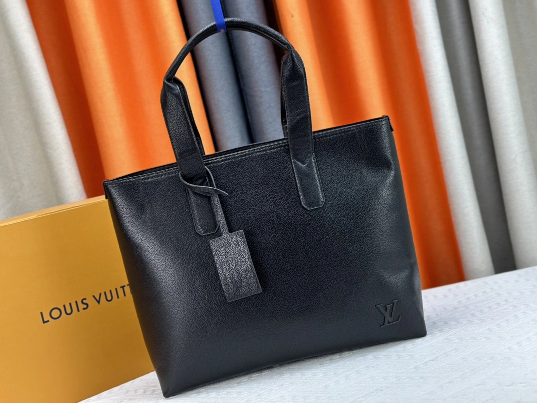 Efficient 8866 Louis Vuitton AAA Quality Handbags For Unisex