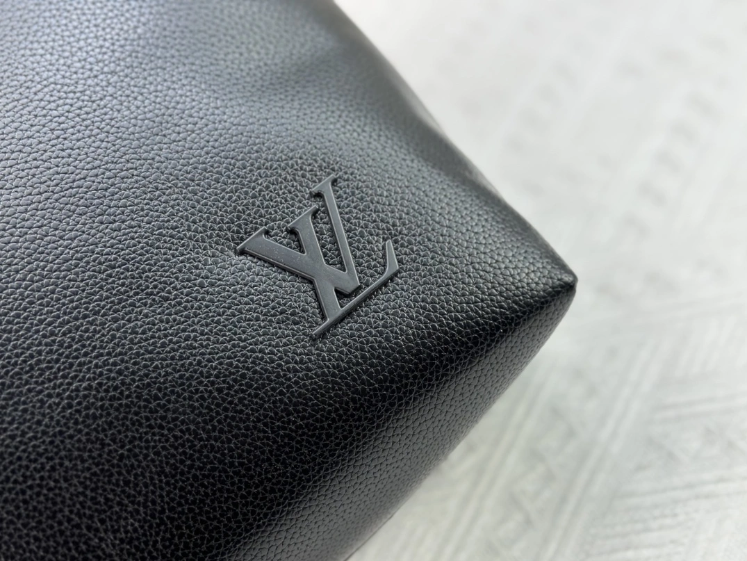 Efficient 8866 Louis Vuitton AAA Quality Handbags For Unisex