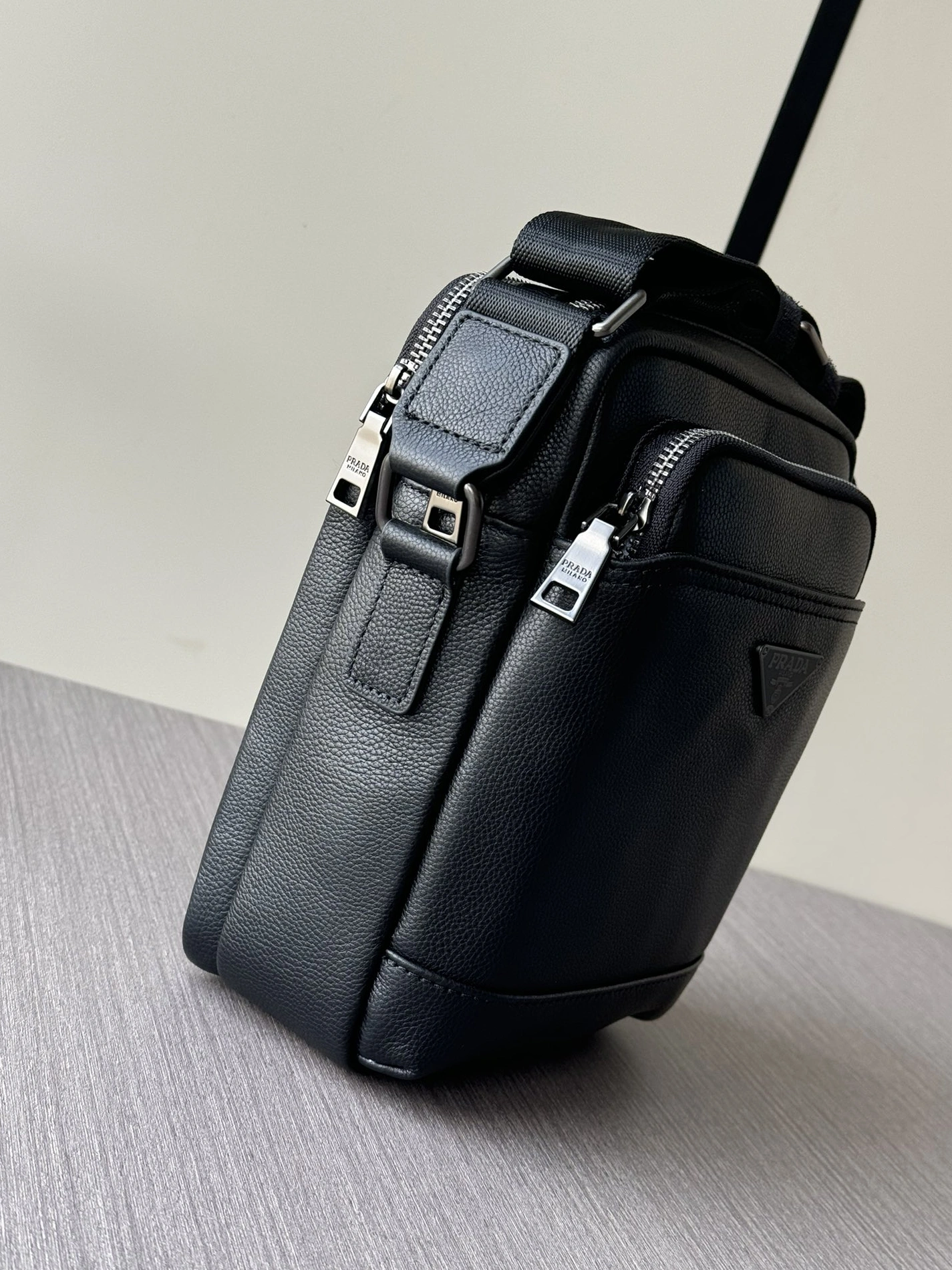 Efficient 8959 Prada AAA Man Messenger Bags