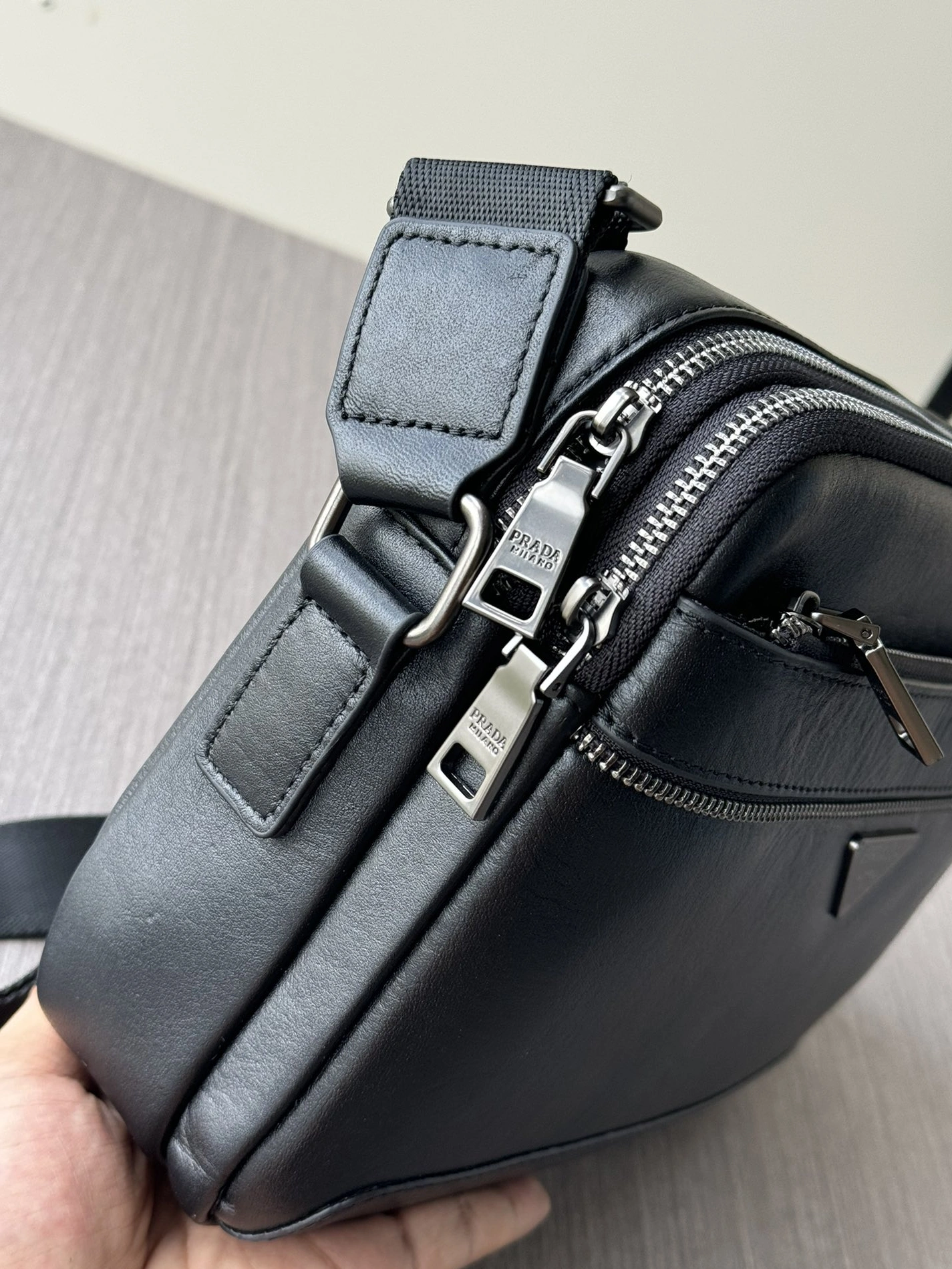 Efficient 9134 Prada AAA Man Messenger Bags